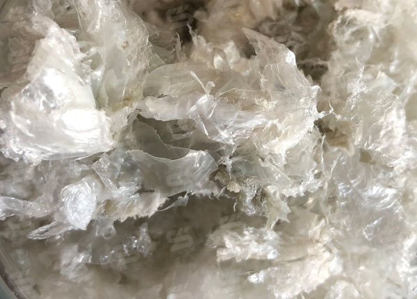 1616725782315737.jpg 廢膜清洗后的產物1.JPG